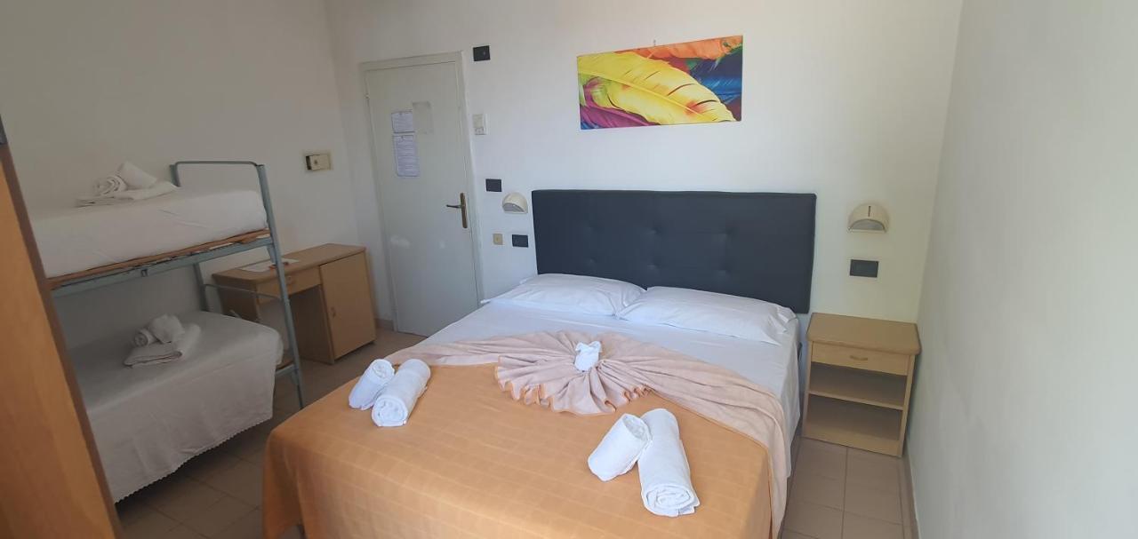 Hotel Vela Azzurra ริมินี ภายนอก รูปภาพ