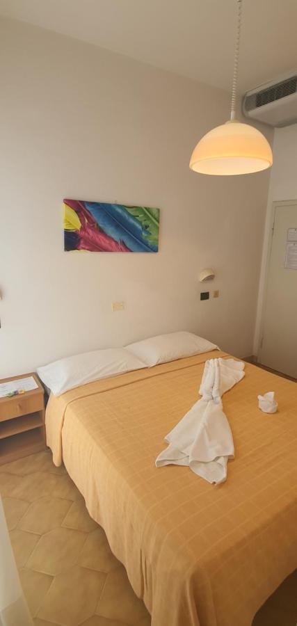 Hotel Vela Azzurra ริมินี ภายนอก รูปภาพ