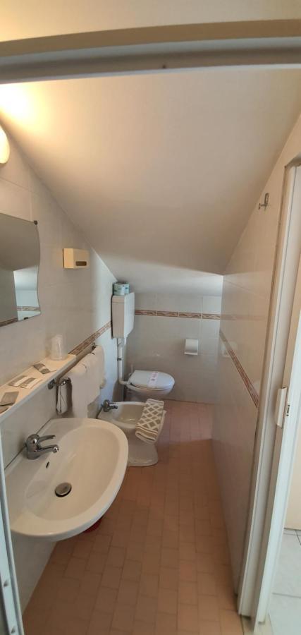 Hotel Vela Azzurra ริมินี ภายนอก รูปภาพ