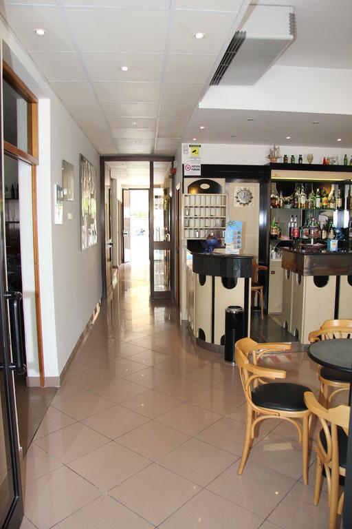 Hotel Vela Azzurra ริมินี ภายนอก รูปภาพ